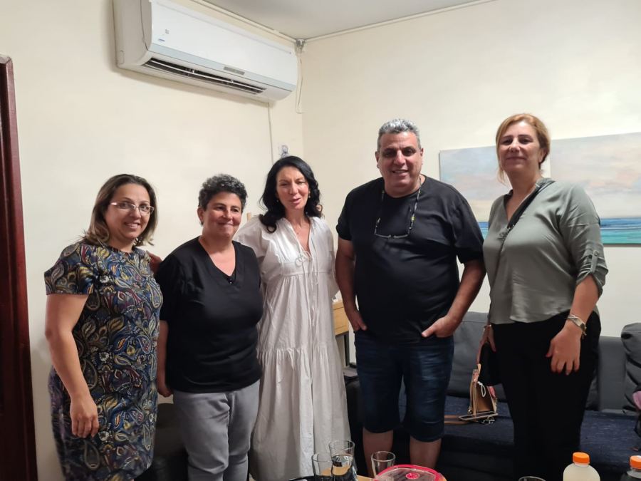 المربي ميخائيل فانوس أول مدير مركز جماهيري يقوم بتأسيس مسرح مهني 